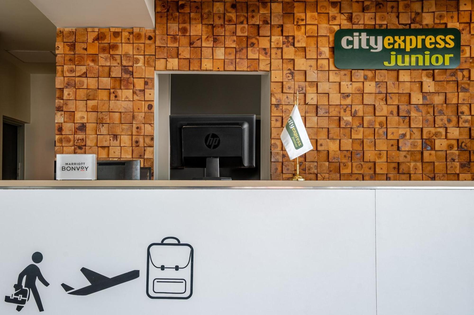 City Express Junior By Marriott Aguascalientes Centro Exterior foto